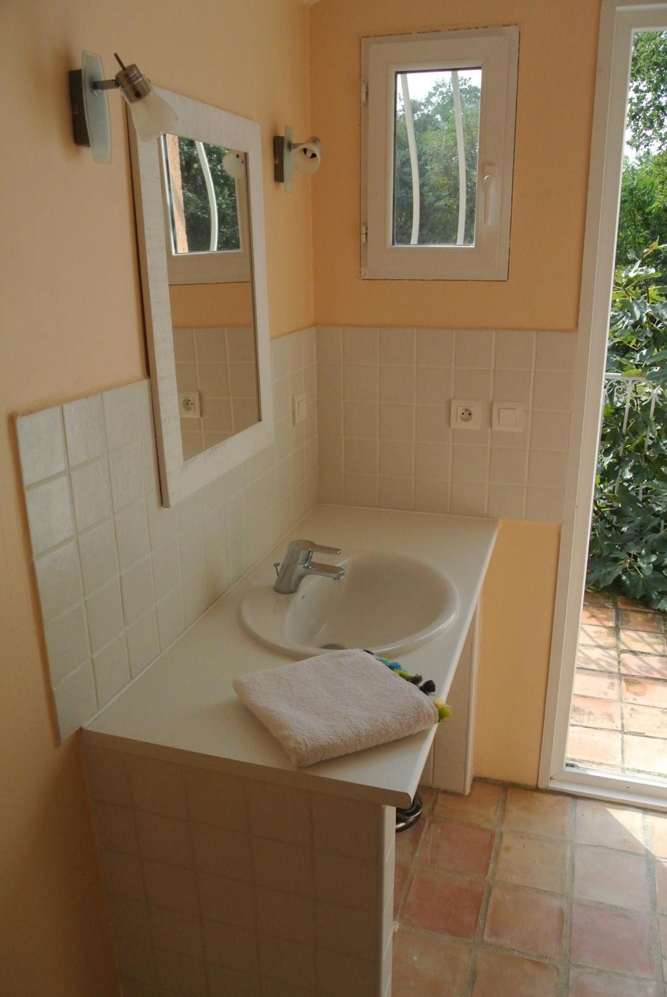 La Petite Maison Villeneuve-les-Avignon Luaran gambar
