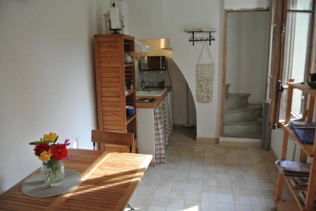 La Petite Maison Villeneuve-les-Avignon Luaran gambar